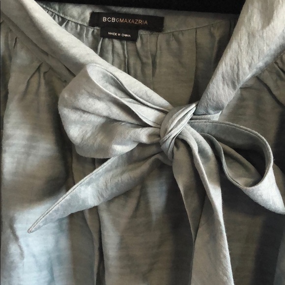 BCBGMaxAzria Top with Bow EUC - Picture 3 of 5